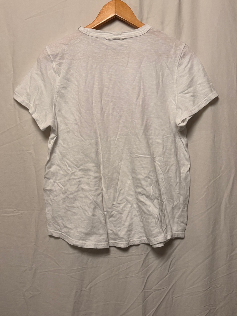 Aerie pink gummy bear graphic t-shirt - Picture 3 of 3